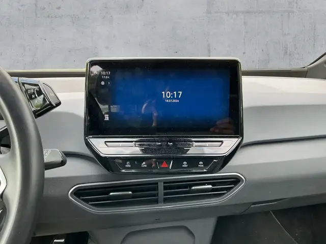 Volkswagen ID.3 view 11