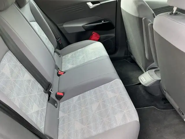 Volkswagen ID.3 view 16