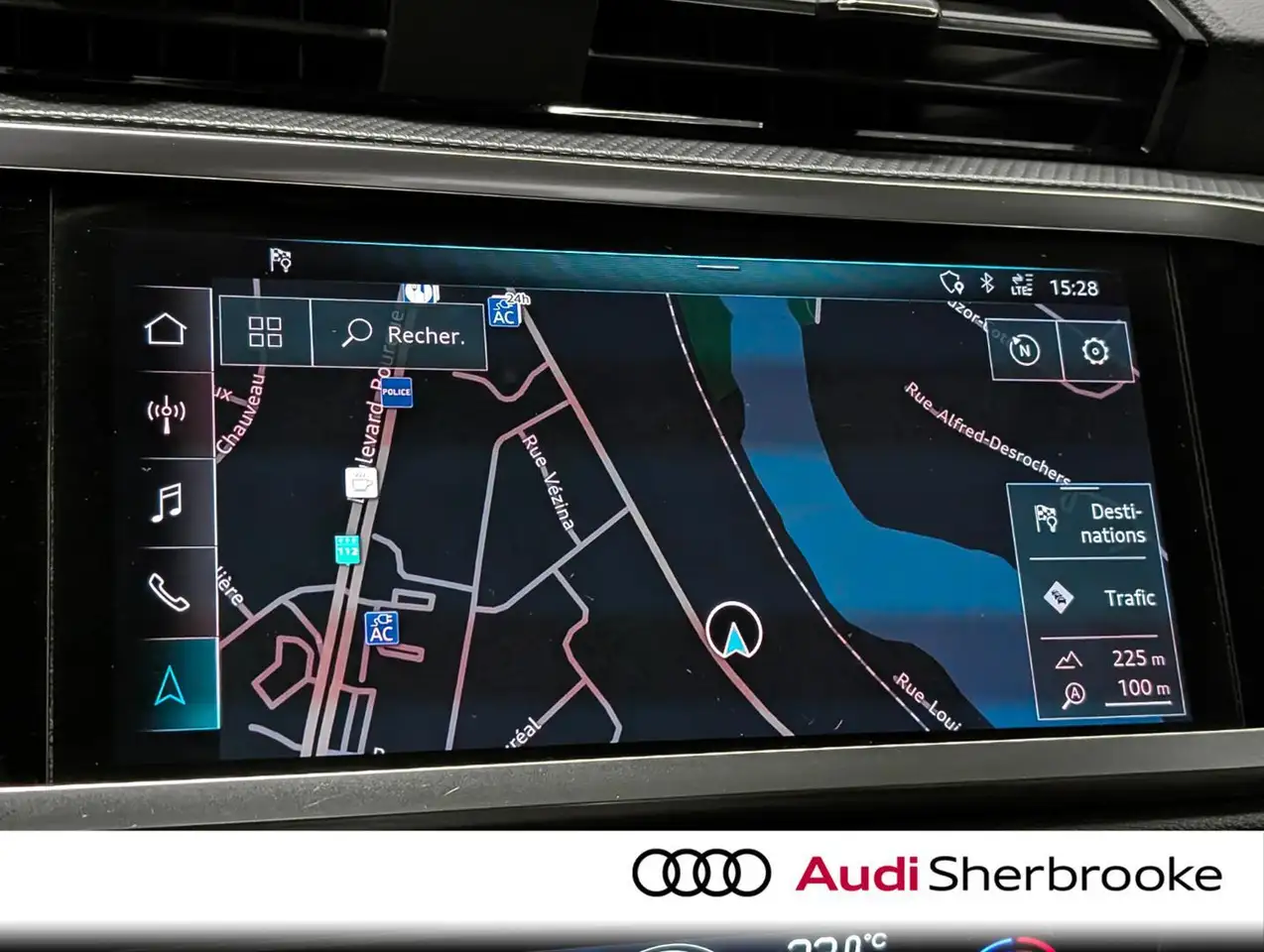 Audi Q3 снимка Audi Q3