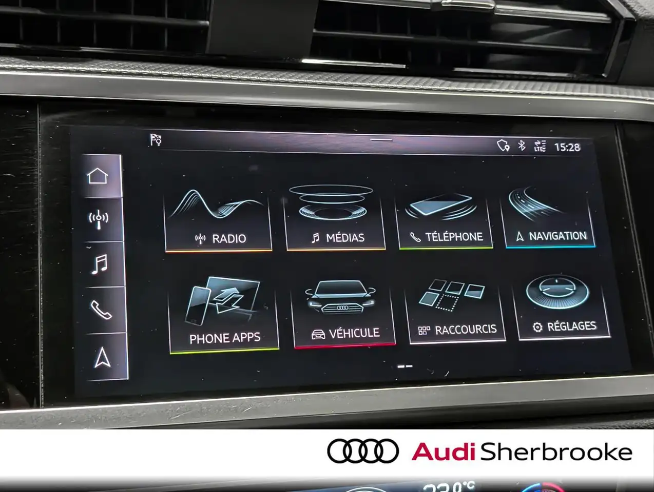 Audi Q3 снимка Audi Q3