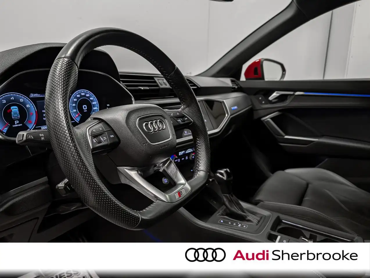 Audi Q3 снимка Audi Q3