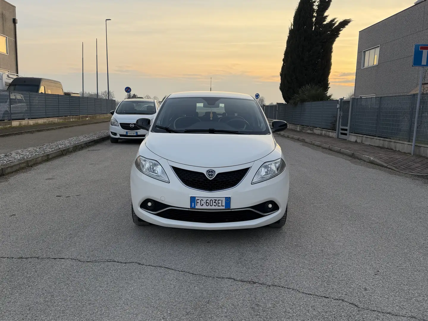 Lancia Ypsilon 1.2 Gold ecochic Gpl 69cv - 2