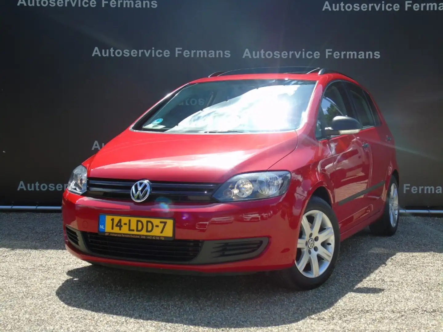 Volkswagen Golf Plus 6 plus 1.4TSI 122PK - 2010 - Airco -Schuifdak - Tr Rood - 1