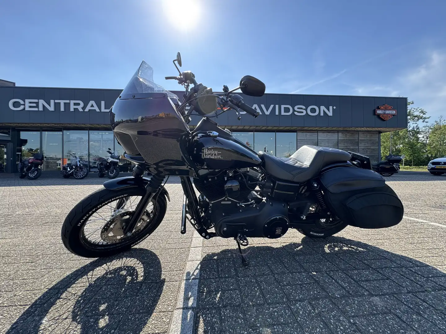 Harley-Davidson Street Bob FXDB - 1