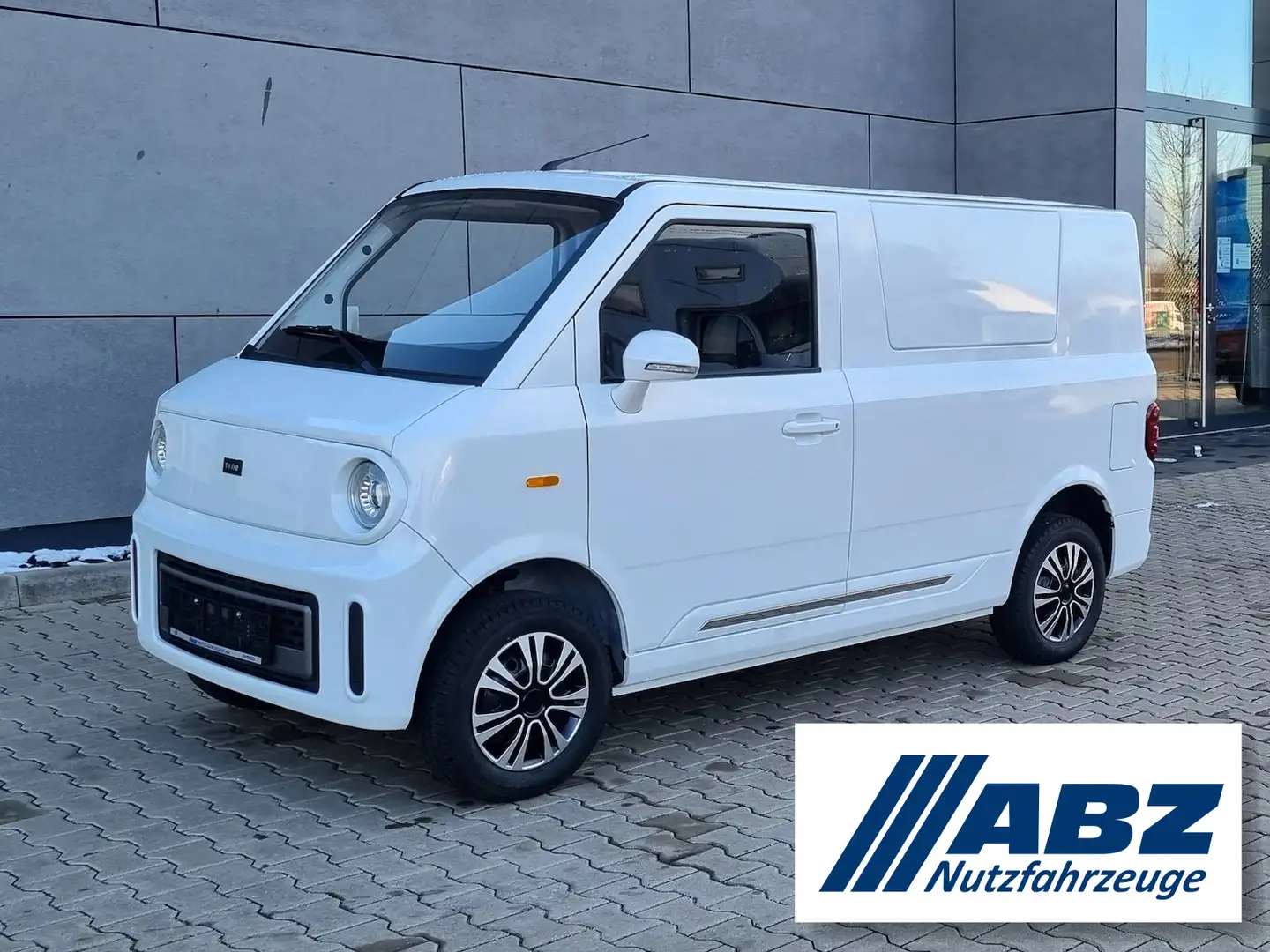 Autres TX1 Kastenwagen / Heckkamera Blanc - 1