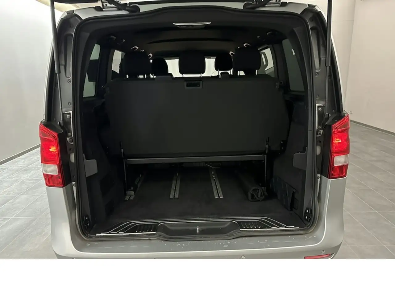 Mercedes-Benz V-Class 220 250 300 d kompakt 6 Sitzer Autom., миниатюра 8