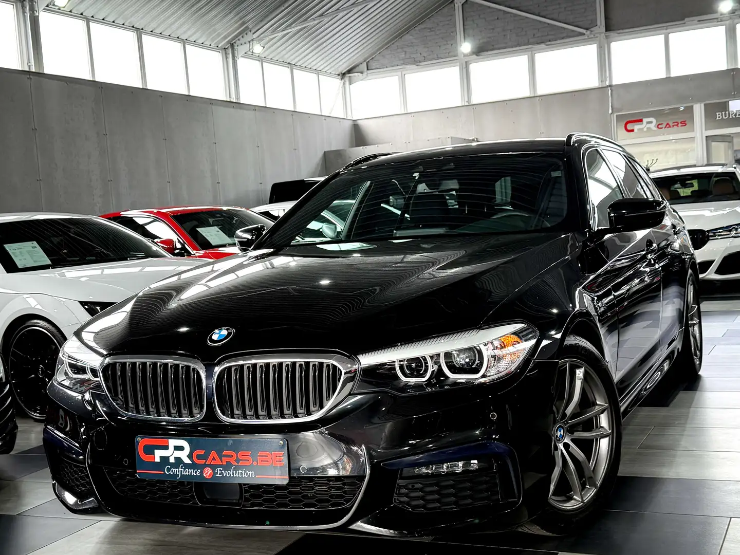 BMW 520 Touring dA M Sport 1e Main Etat Neuf Full Hist. Noir - 1