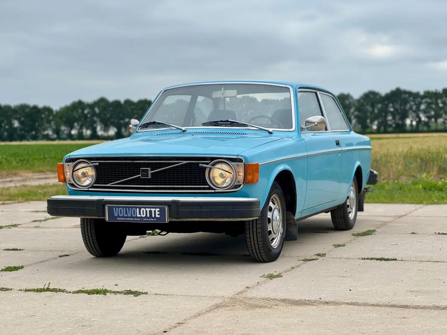 Volvo 142 De Luxe in super retro kleurstelling, handgesc Blauw - 2
