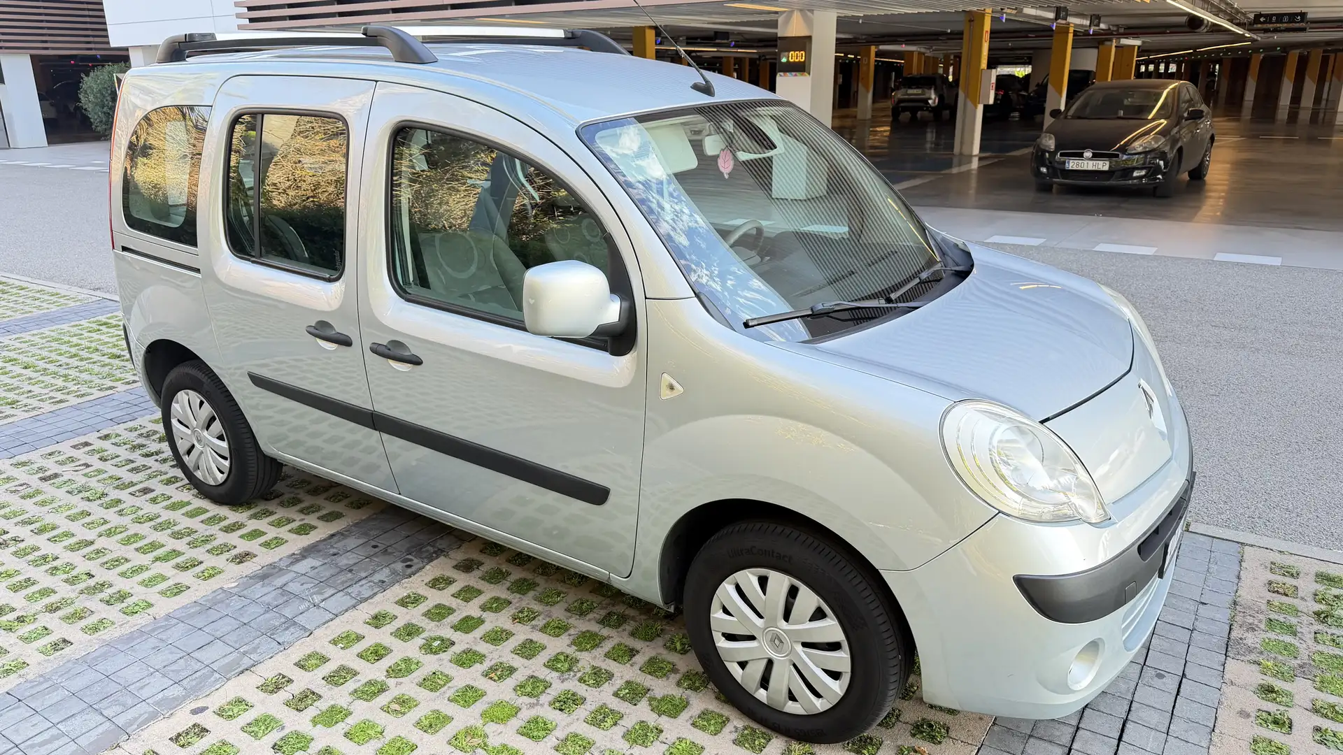 Renault Kangoo Combi 1.6 Expression - 1
