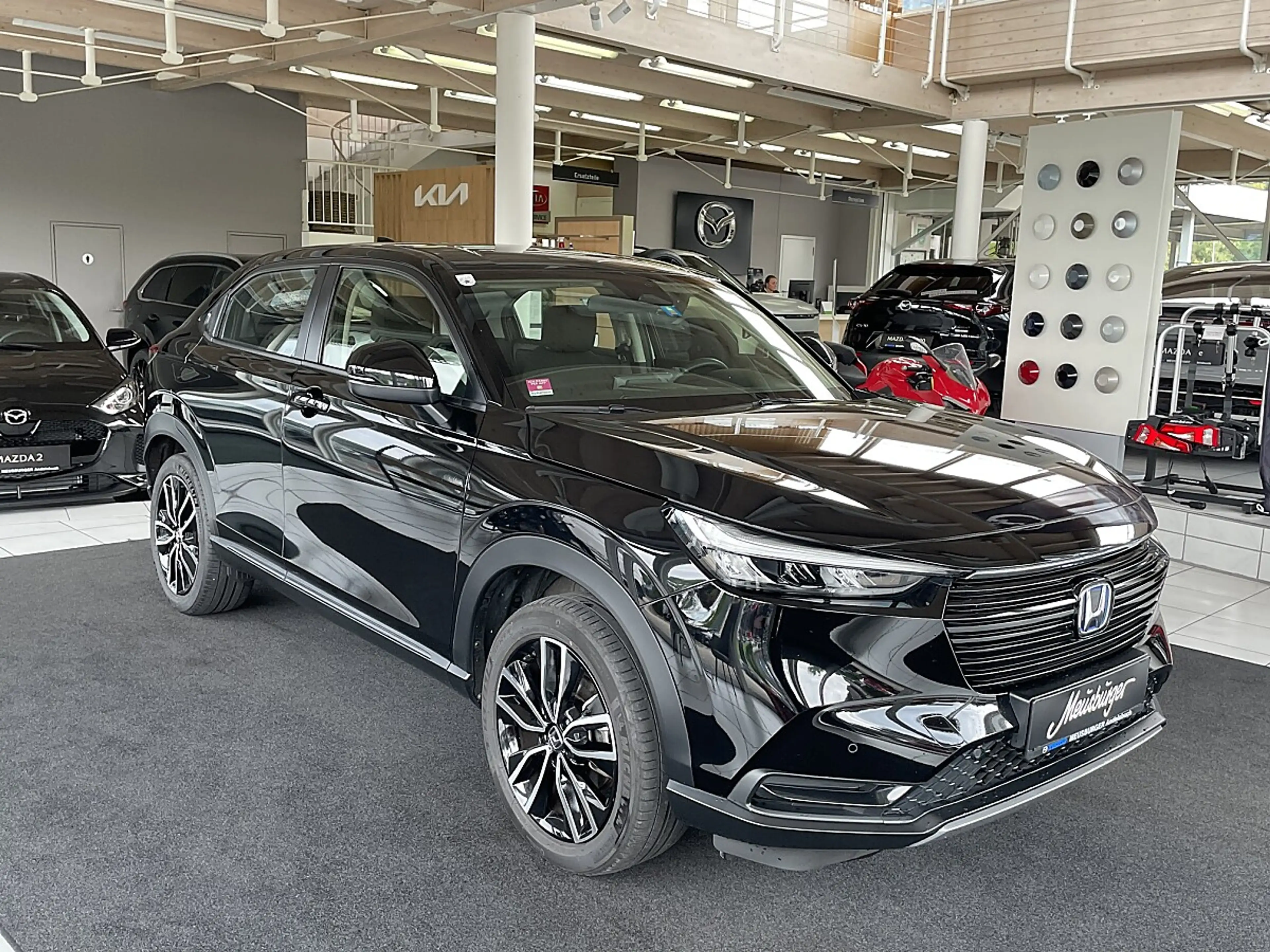 Honda HR-V 1,5 i-MMD Hybrid 2WD Elegance Aut. — photo 3