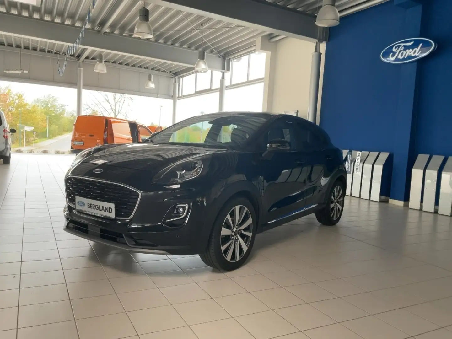 Ford Puma 1,0 l EcoBoost Hybrid 5T B Titan ium X Zwart - 1