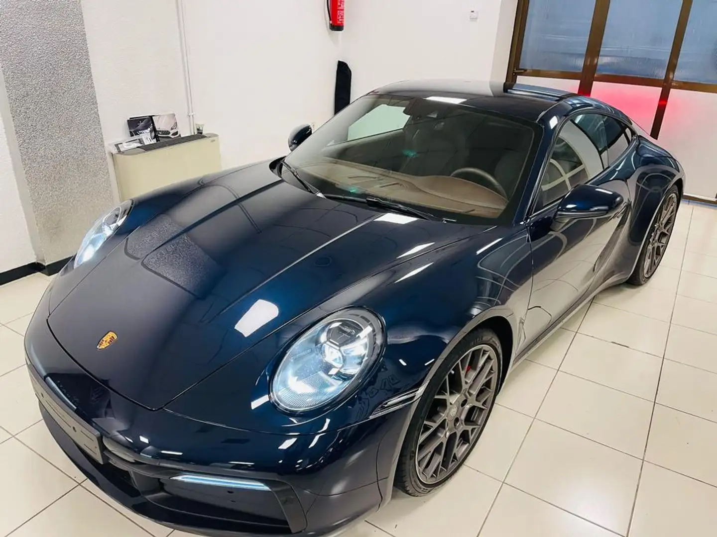 Porsche 992 Carrera 4S Coupé PDK Bleu - 1