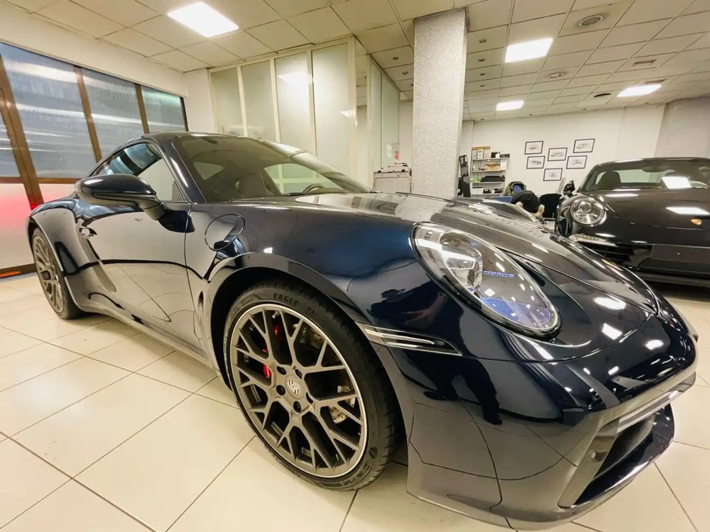 Porsche 992 Carrera 4S Coupé PDK Azul - 2
