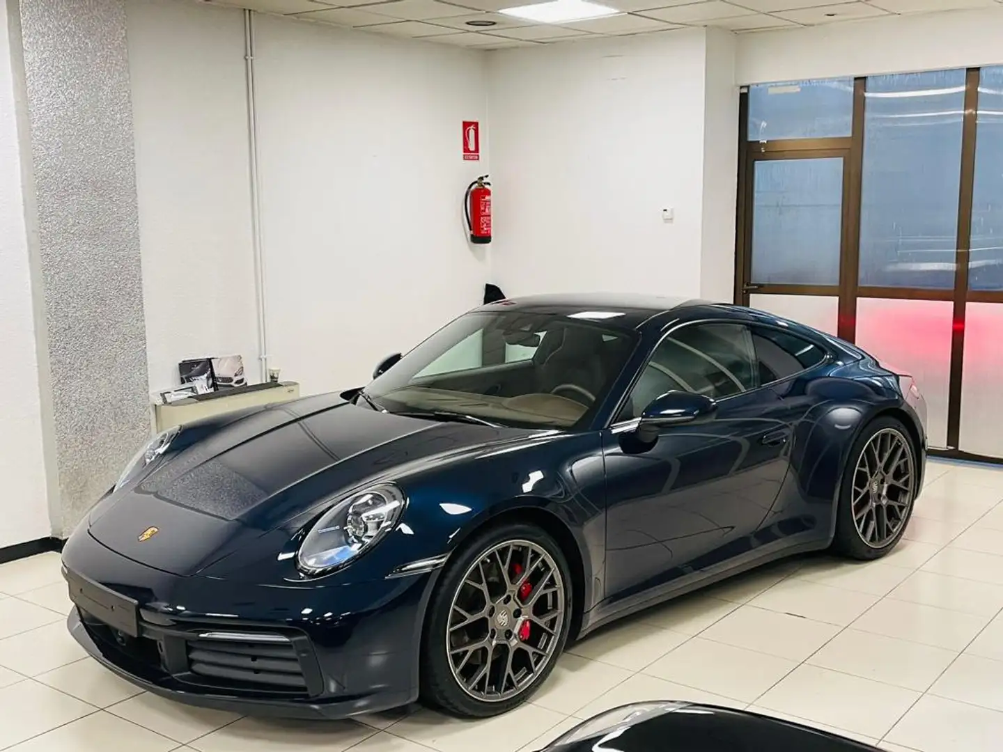 Porsche 992 Carrera 4S Coupé PDK Azul - 1