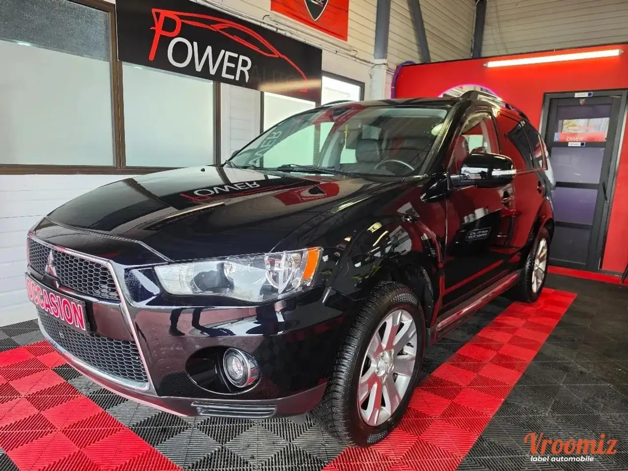 Mitsubishi Outlander 2.2 DID 175 INSTYLE 4WD