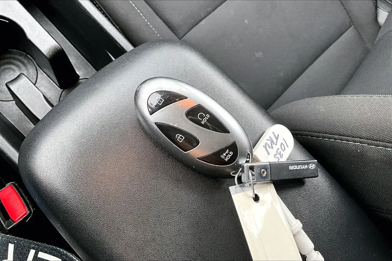 Hyundai KONA снимка Hyundai KONA