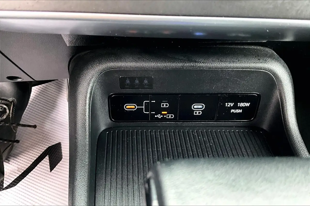 Hyundai KONA снимка Hyundai KONA