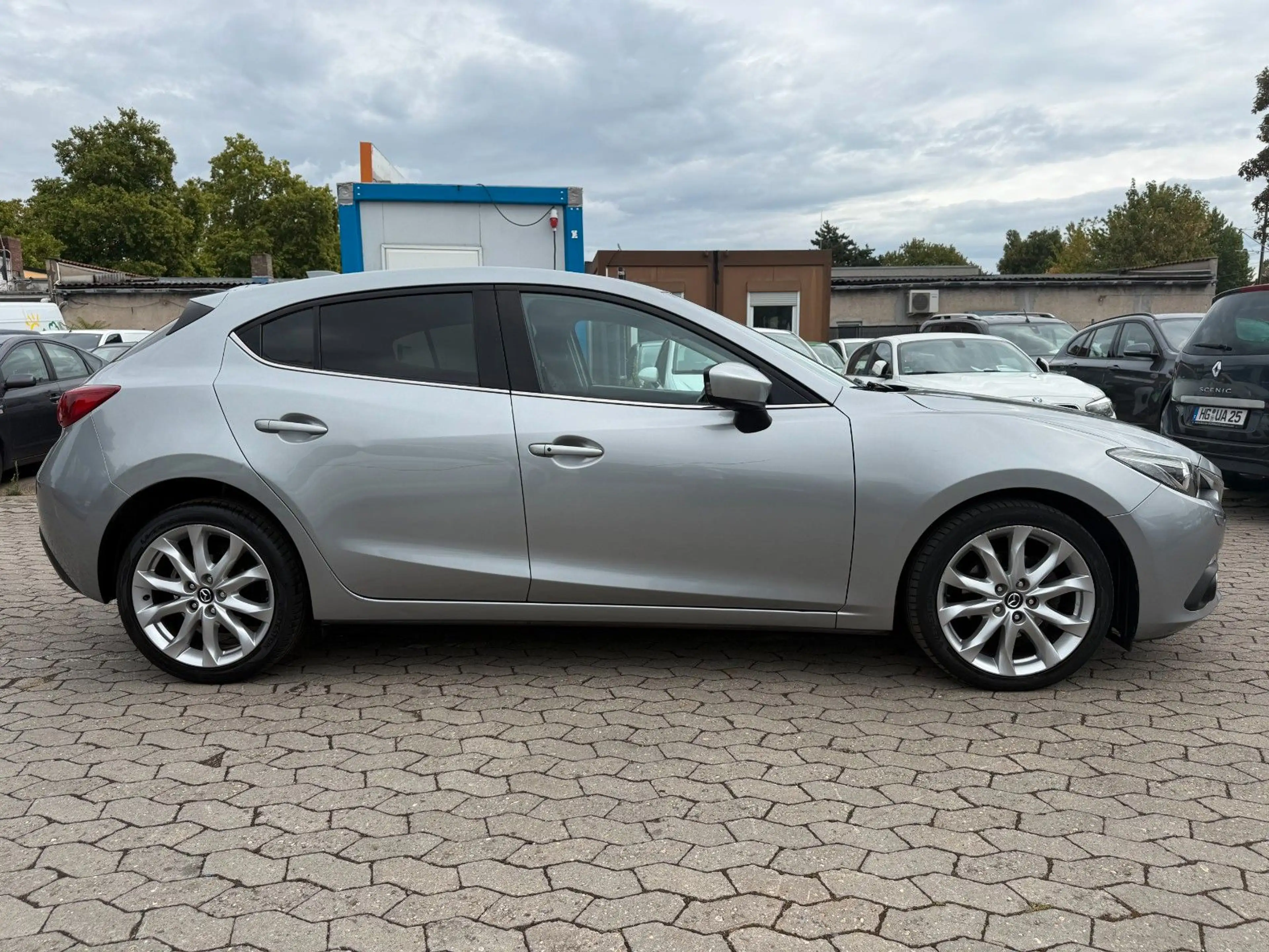 Mazda 3 SPORTS-LINE 2.2/ AUTOMATIK / 2 HAND / HEAD UP — photo 4