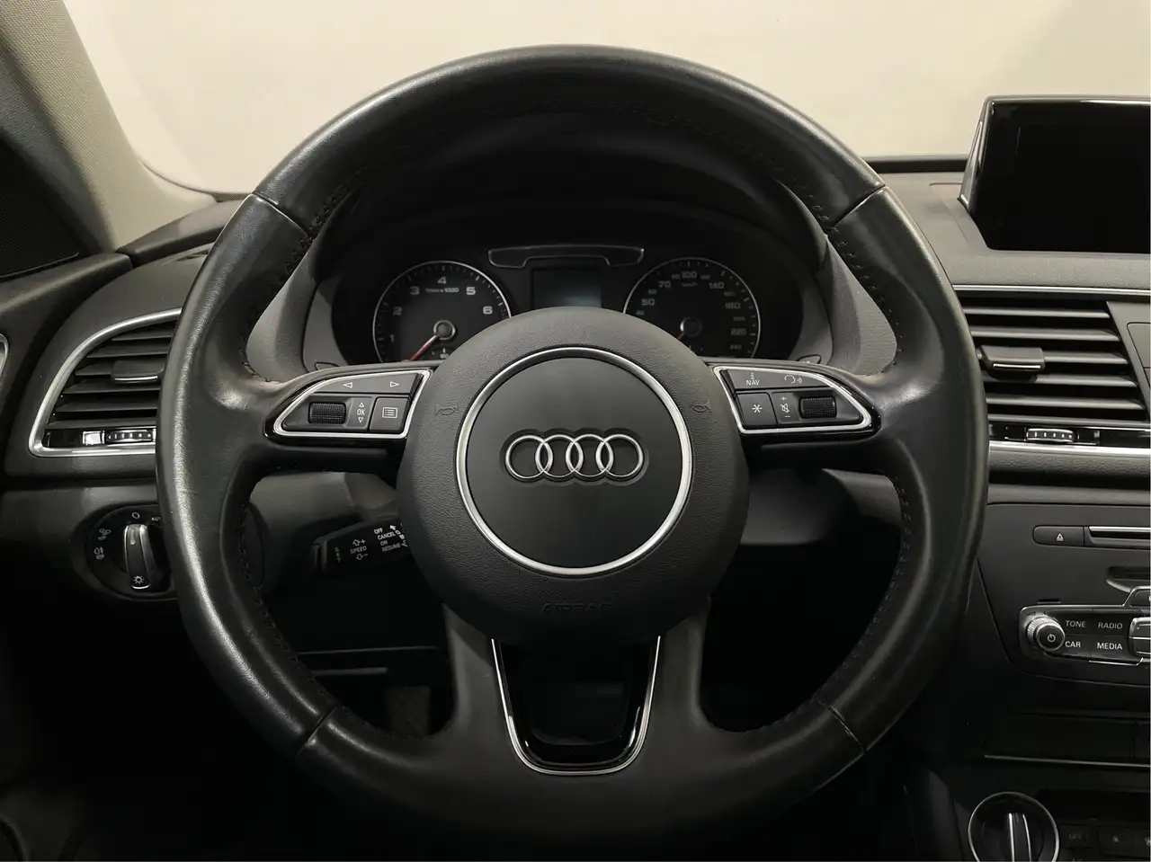 Audi Q3 photo Audi Q3