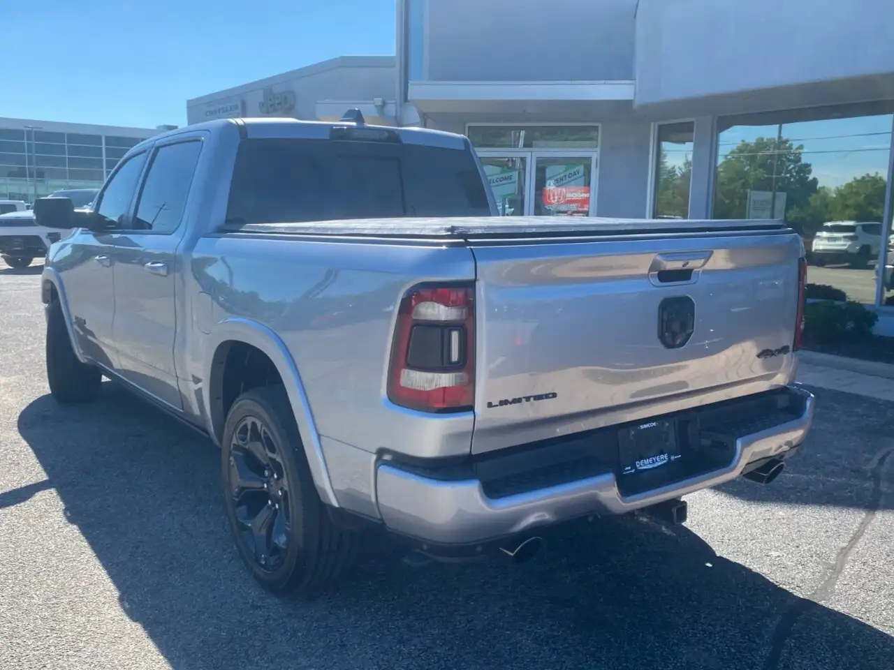 RAM 1500 снимка RAM 1500