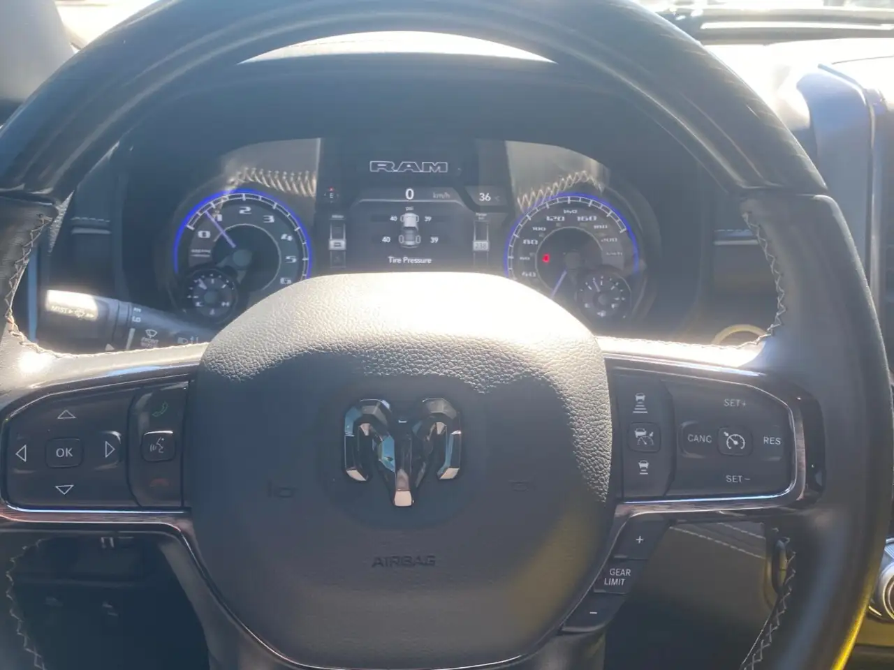 RAM 1500 снимка RAM 1500