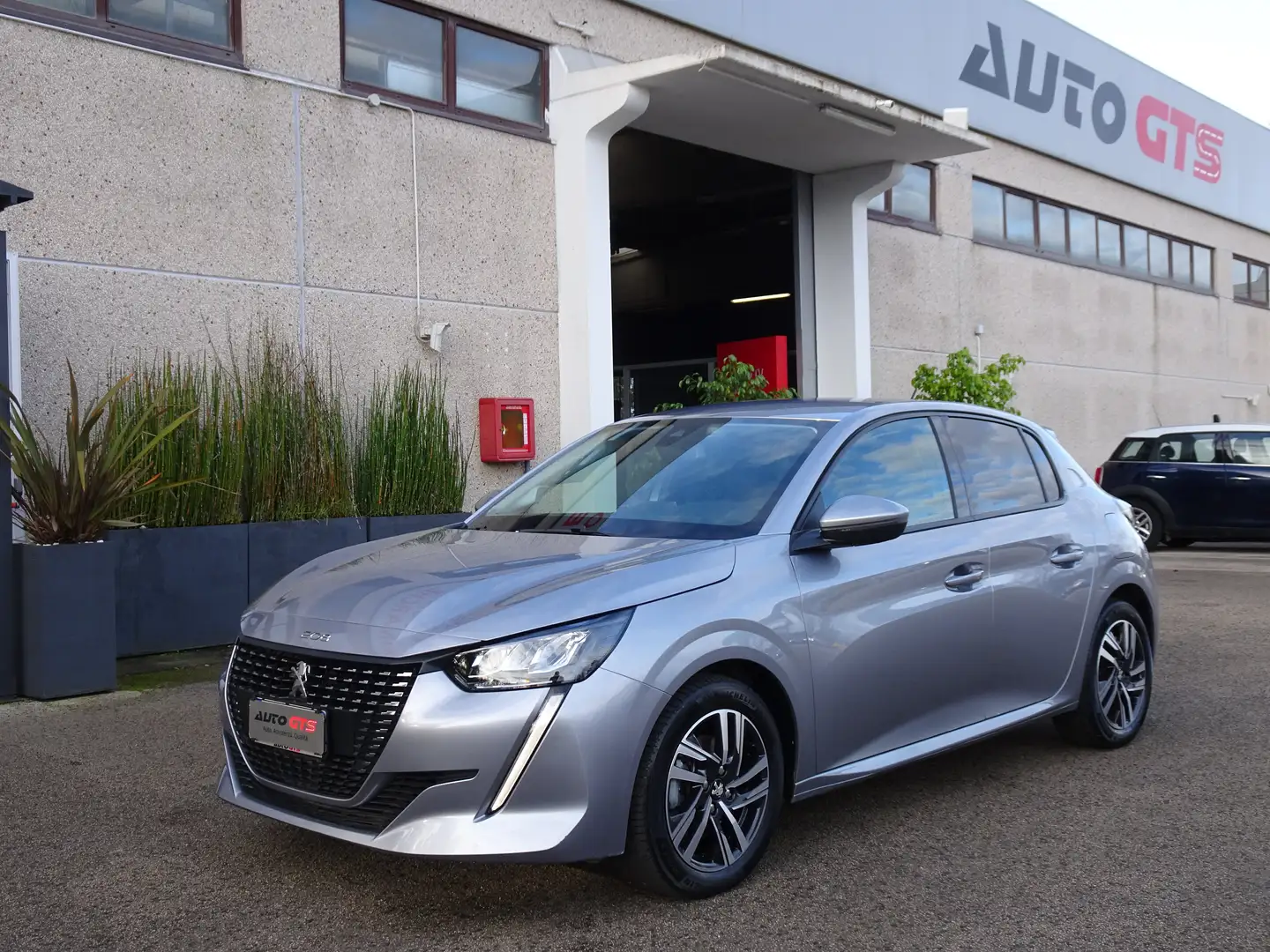 Peugeot 208 208 1.2 puretech Allure s&s Unipro Grau - 1