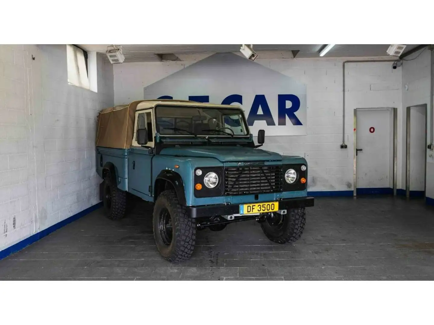 Land Rover Defender 110 HCPU 3.5 V8-FRAME OFF RESTAURATION Bleu - 1