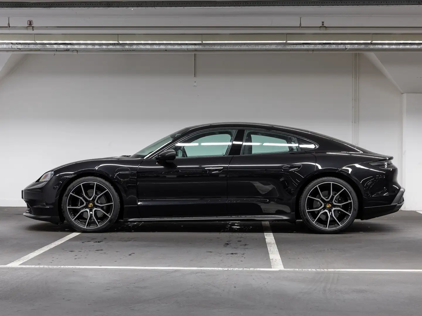 Porsche Taycan Noir - 2