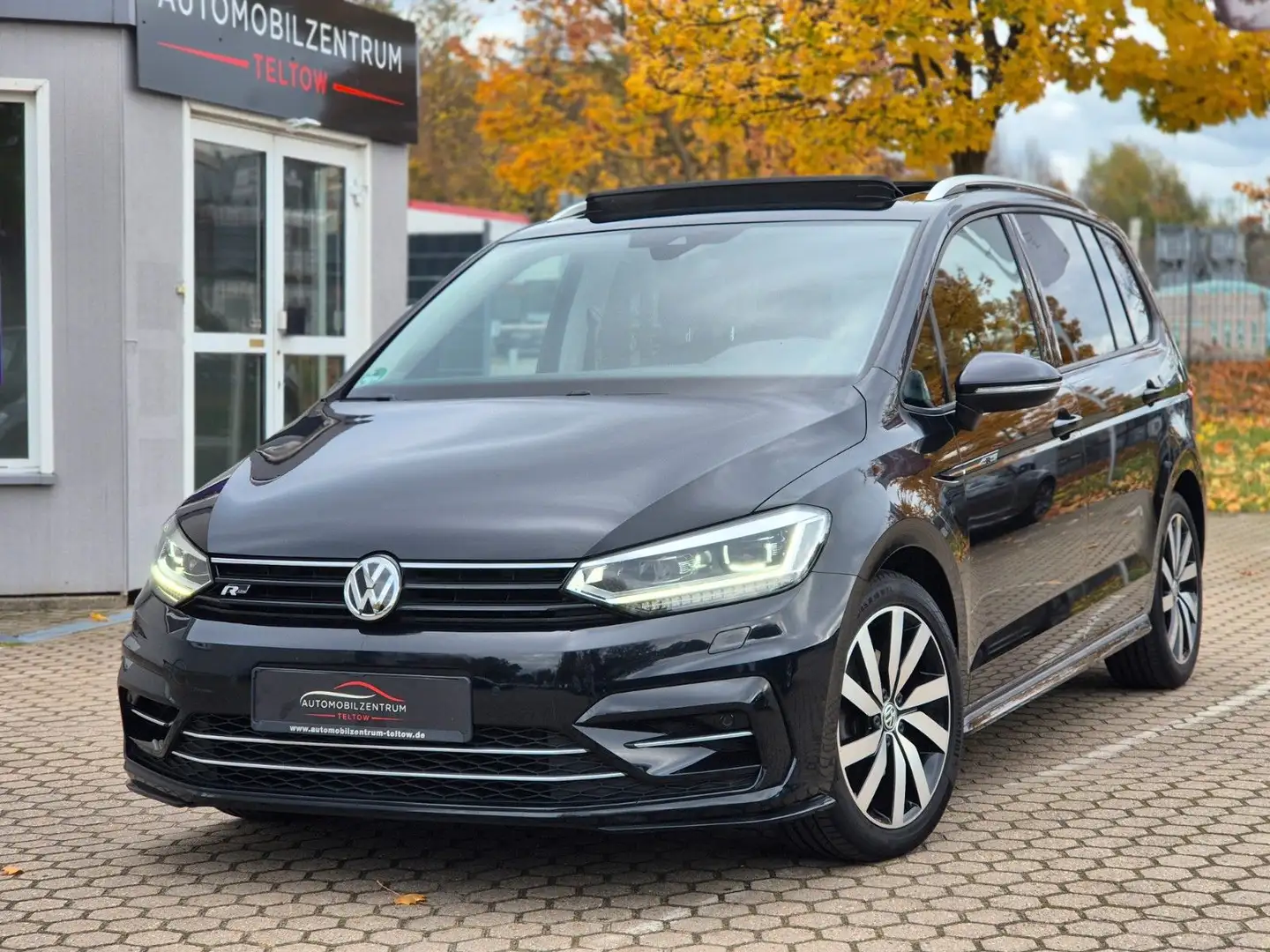 Volkswagen Touran 1.6 TDI DSG Join R Line 7-Sitzer/AHK/Pano Schwarz - 1