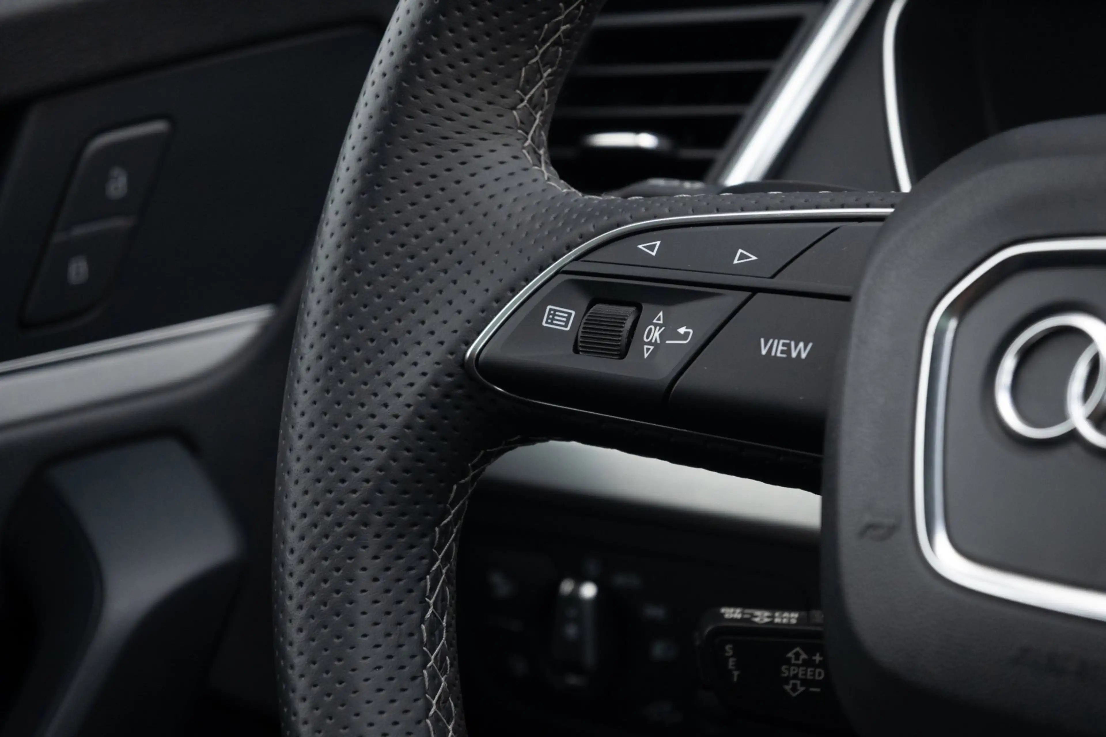 Audi Q5 50 TFSI e S edition Luchtvering Panoramadak — photo 28