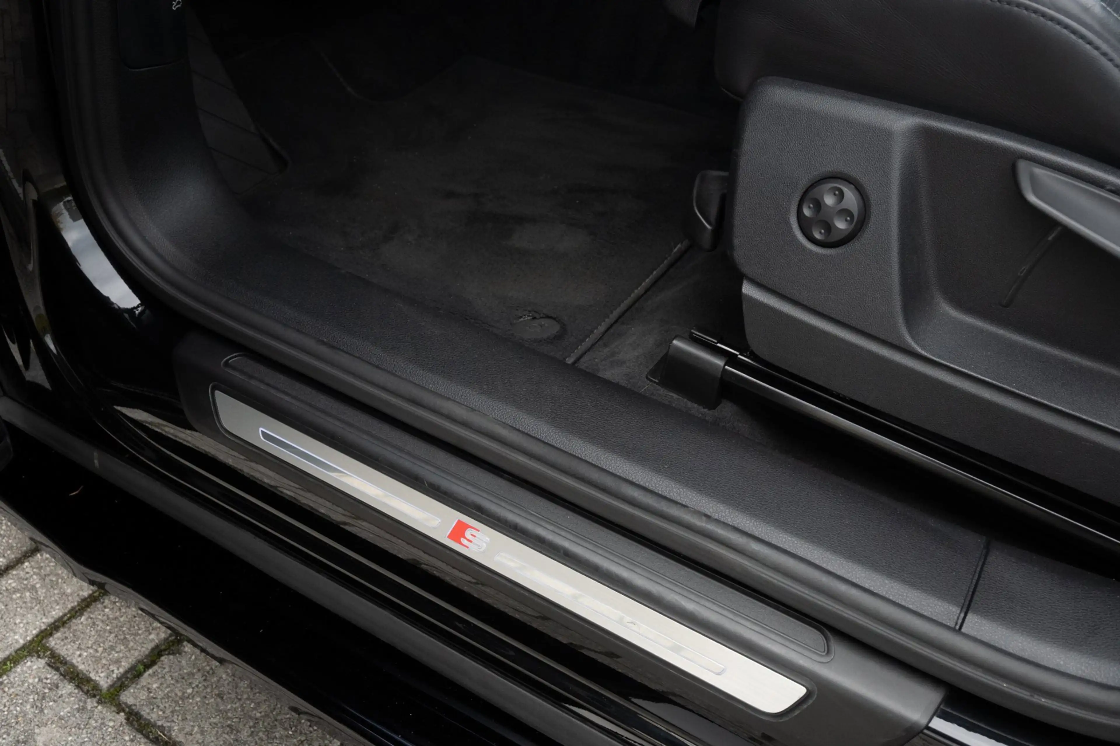 Audi Q5 50 TFSI e S edition Luchtvering Panoramadak — photo 24