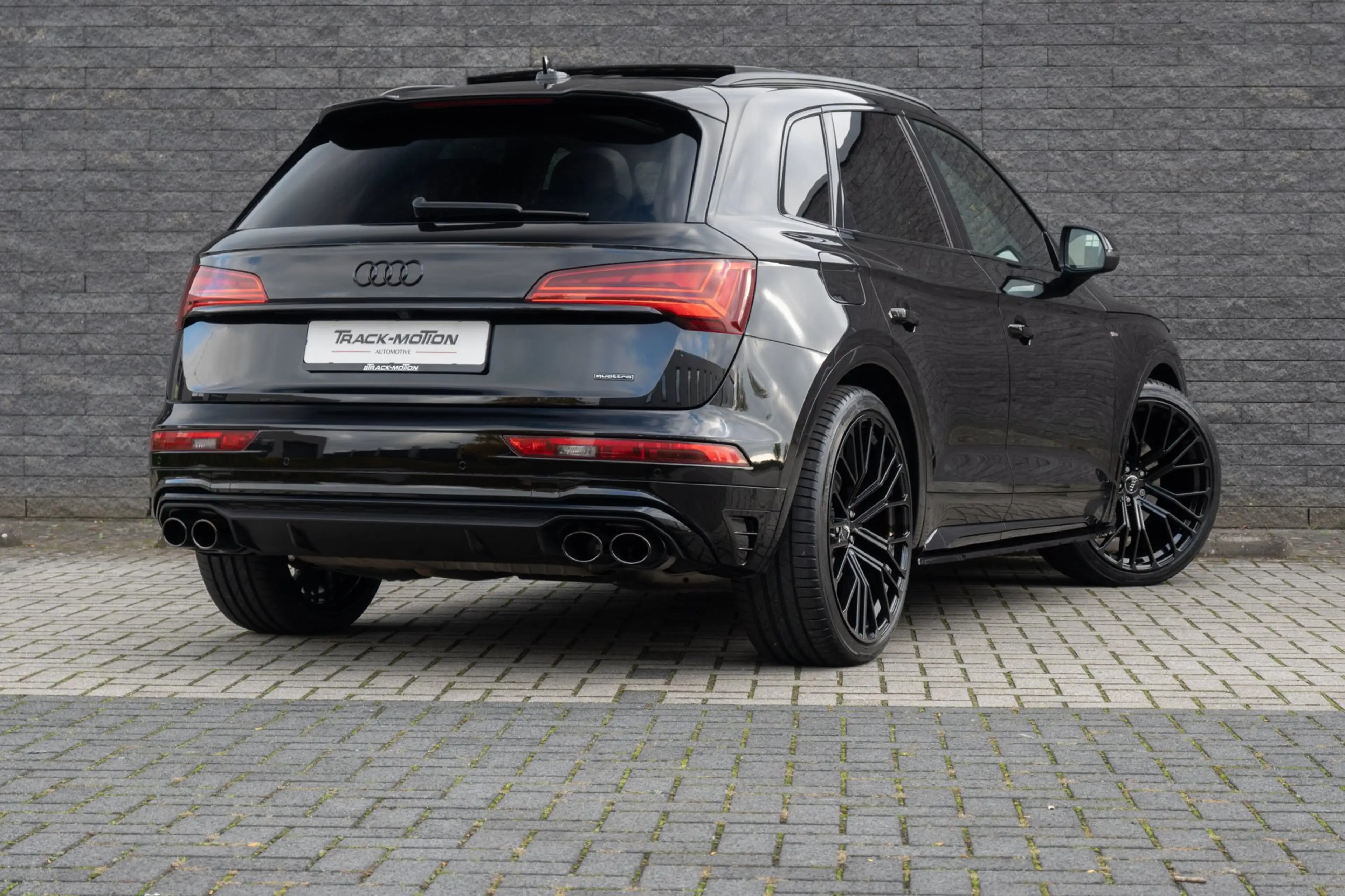 Audi Q5 50 TFSI e S edition Luchtvering Panoramadak — photo 10