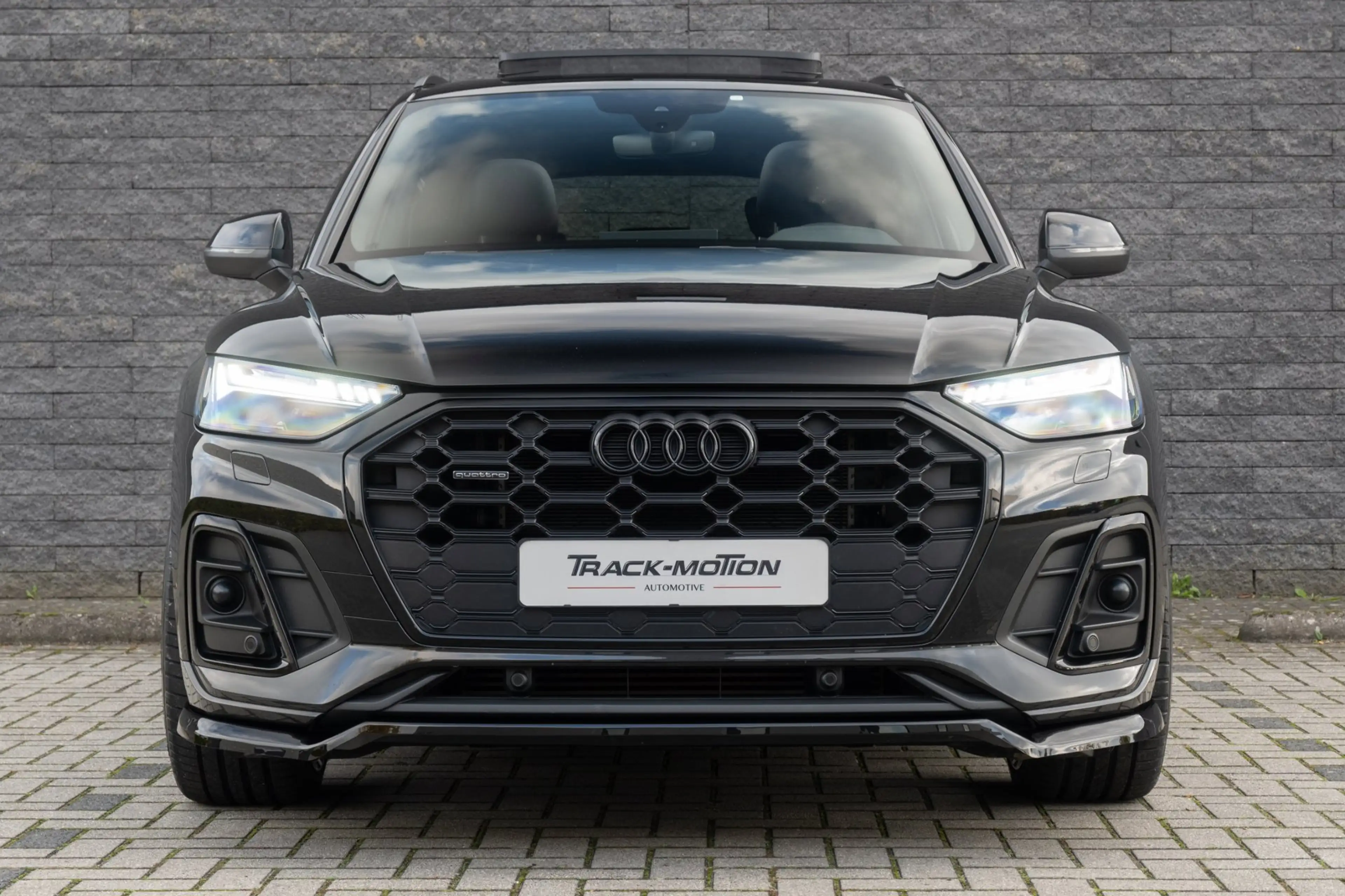 Audi Q5 50 TFSI e S edition Luchtvering Panoramadak — photo 4