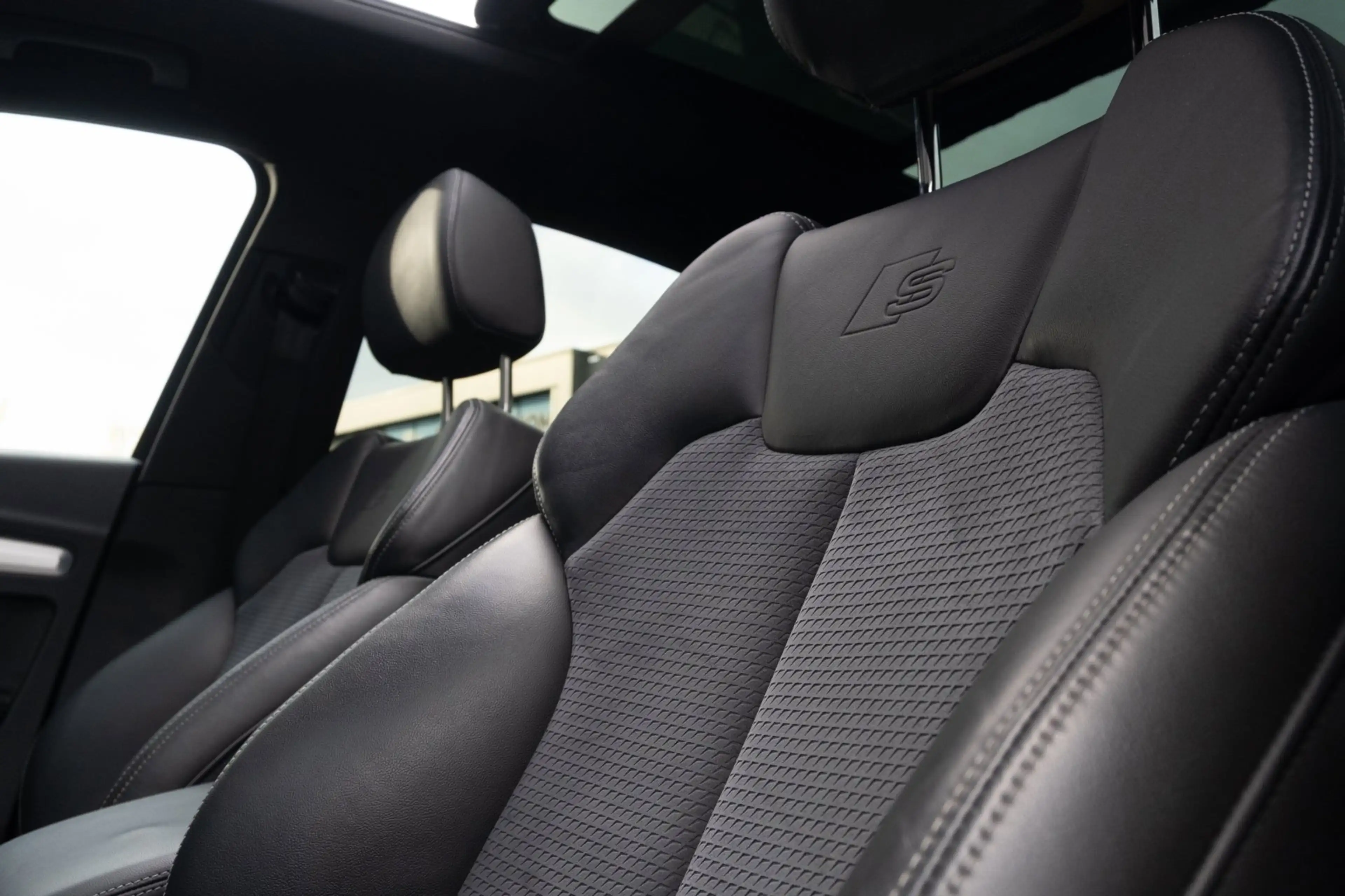 Audi Q5 50 TFSI e S edition Luchtvering Panoramadak — photo 25