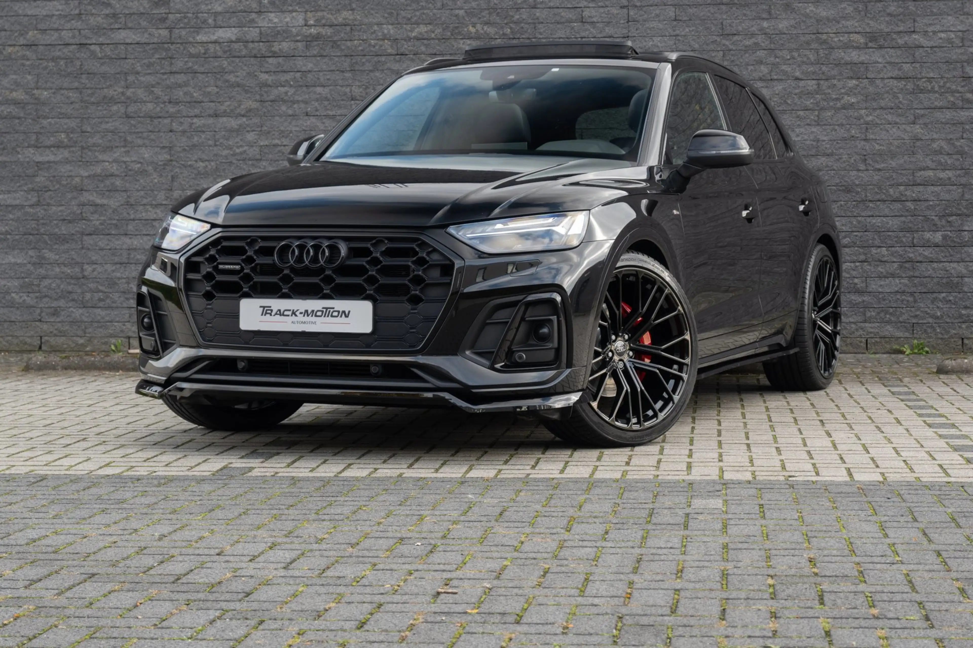 Audi Q5 50 TFSI e S edition Luchtvering Panoramadak — photo 3