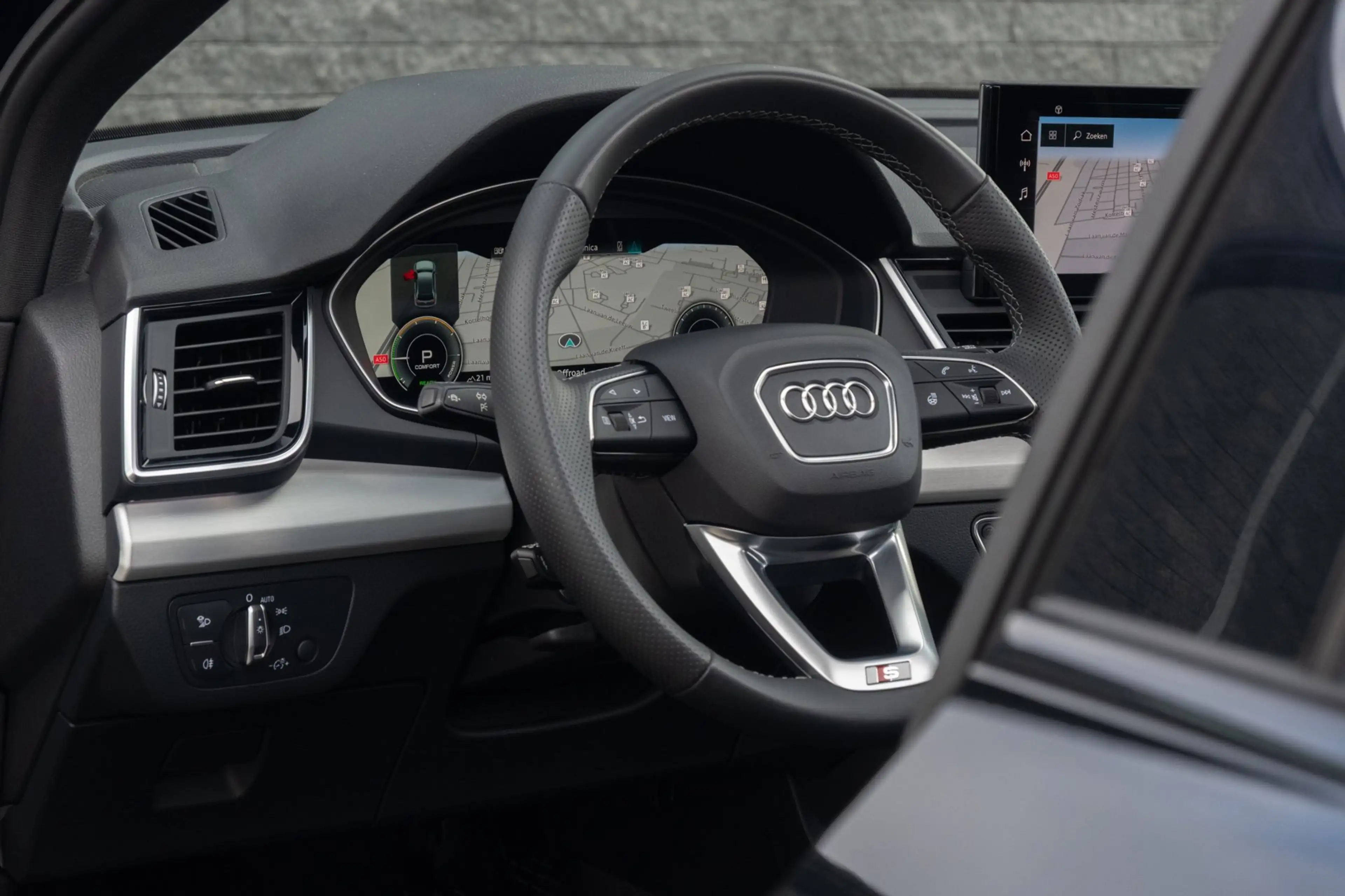 Audi Q5 50 TFSI e S edition Luchtvering Panoramadak — photo 22