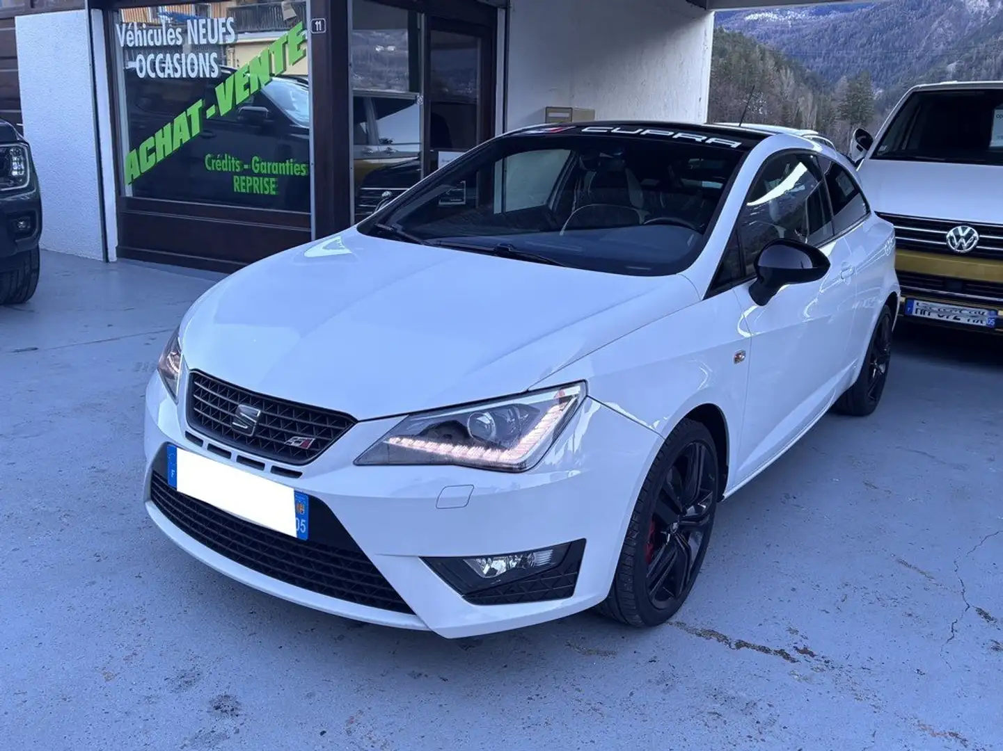 SEAT Ibiza SC 1.8 TSI 192Ch CUPRA Blanc - 1