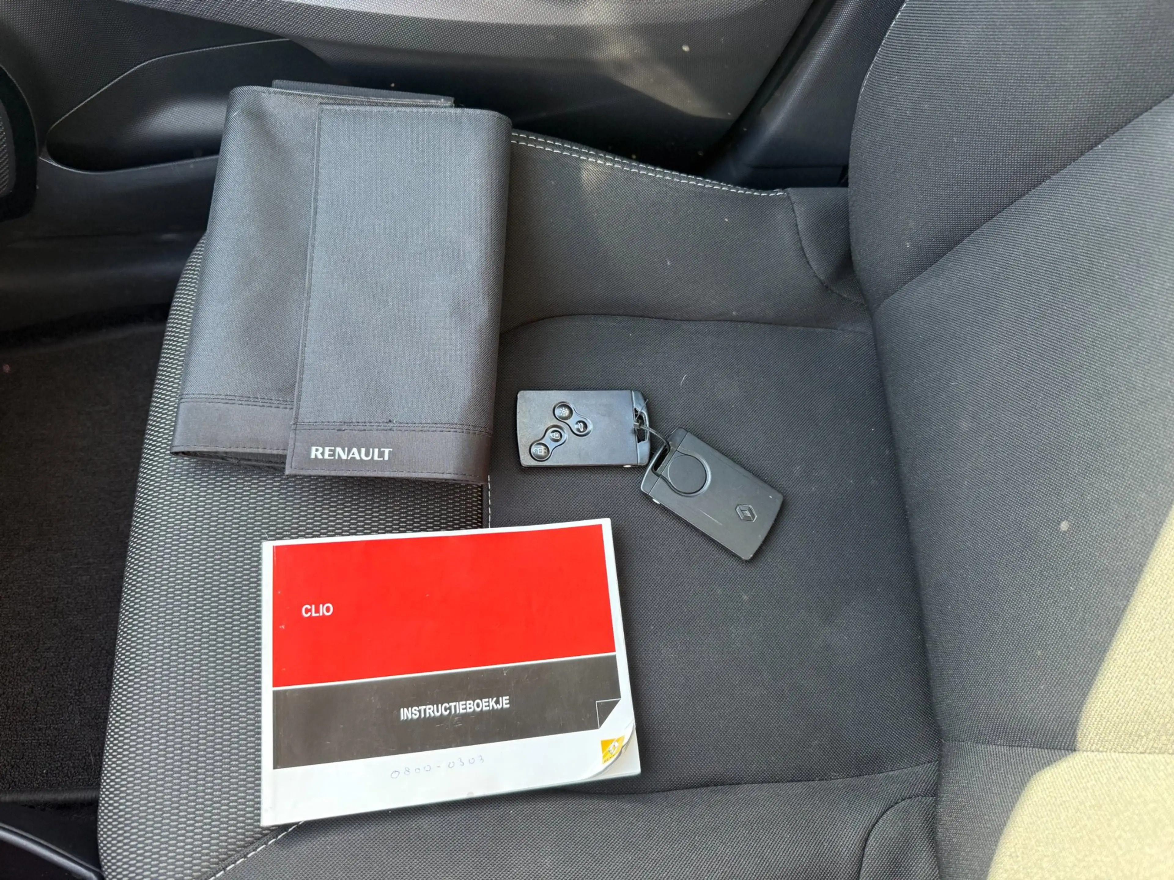 Renault Clio 0.9 TCe ECO Night&Day/CARPLAY/Nieuwe APK en beurt! — photo 17