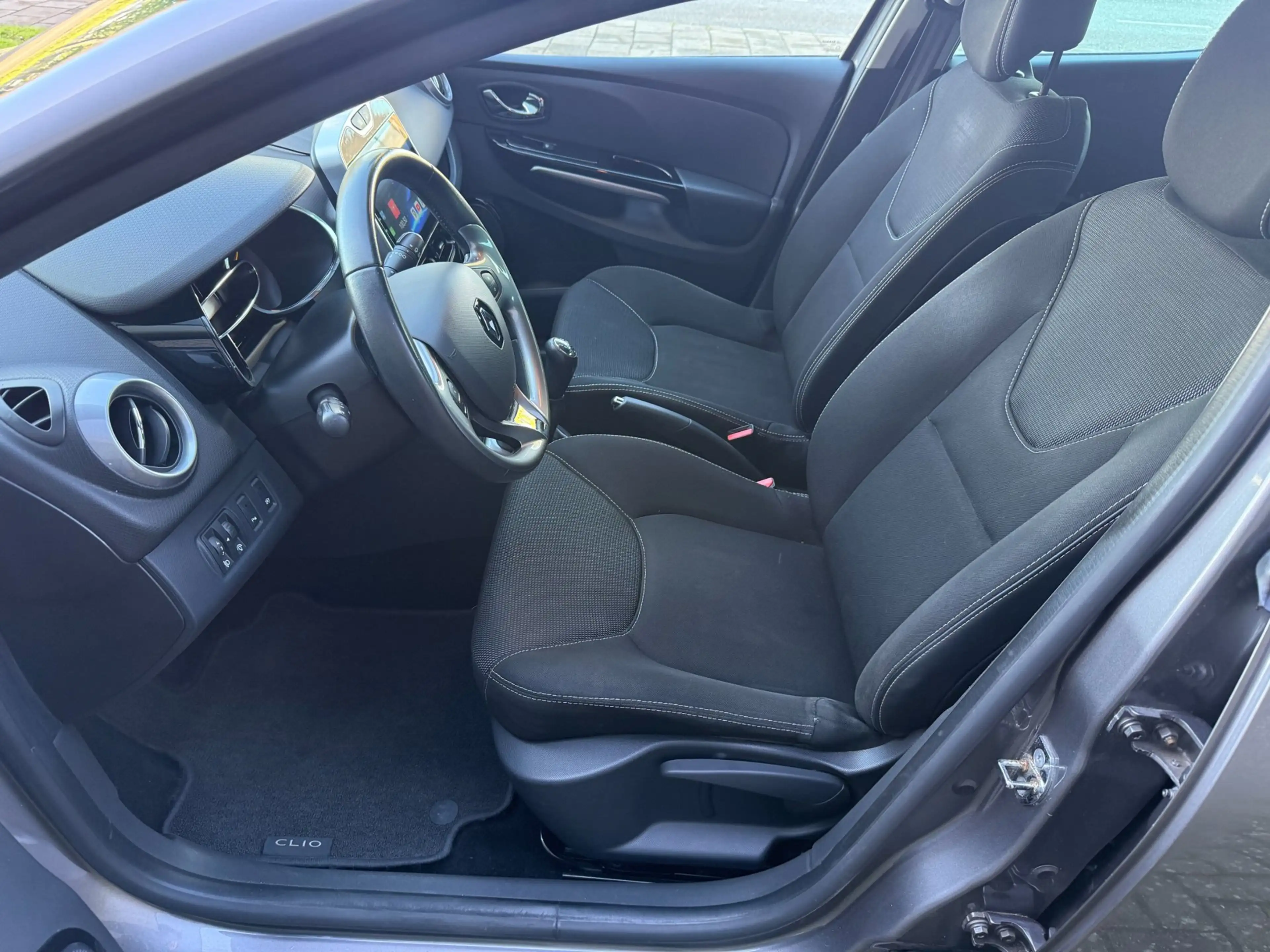 Renault Clio 0.9 TCe ECO Night&Day/CARPLAY/Nieuwe APK en beurt! — photo 12