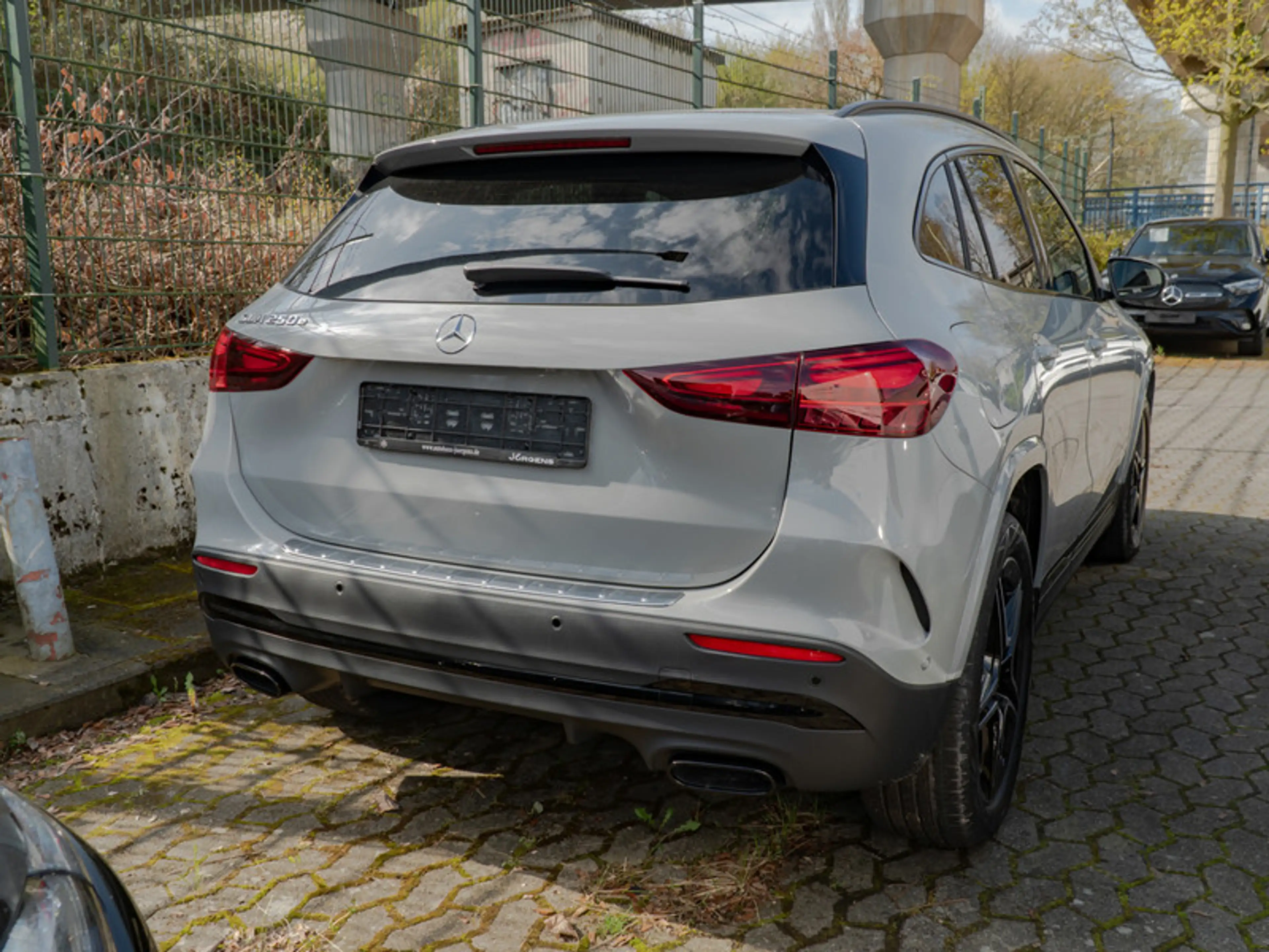 Mercedes-Benz GLA 250 e mit EQ Hybrid Technologie AMG-Sport — photo 5