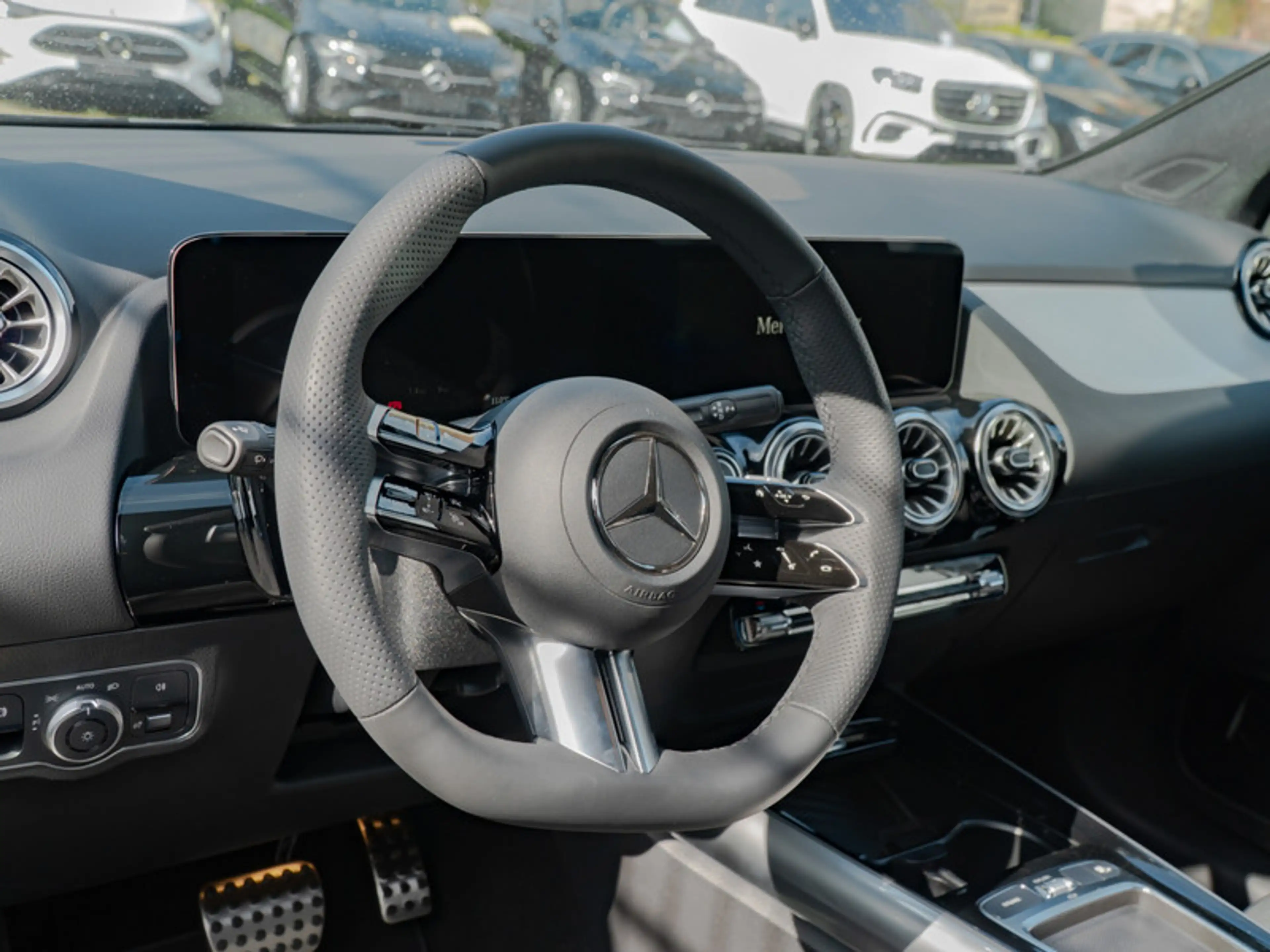 Mercedes-Benz GLA 250 e mit EQ Hybrid Technologie AMG-Sport — photo 12