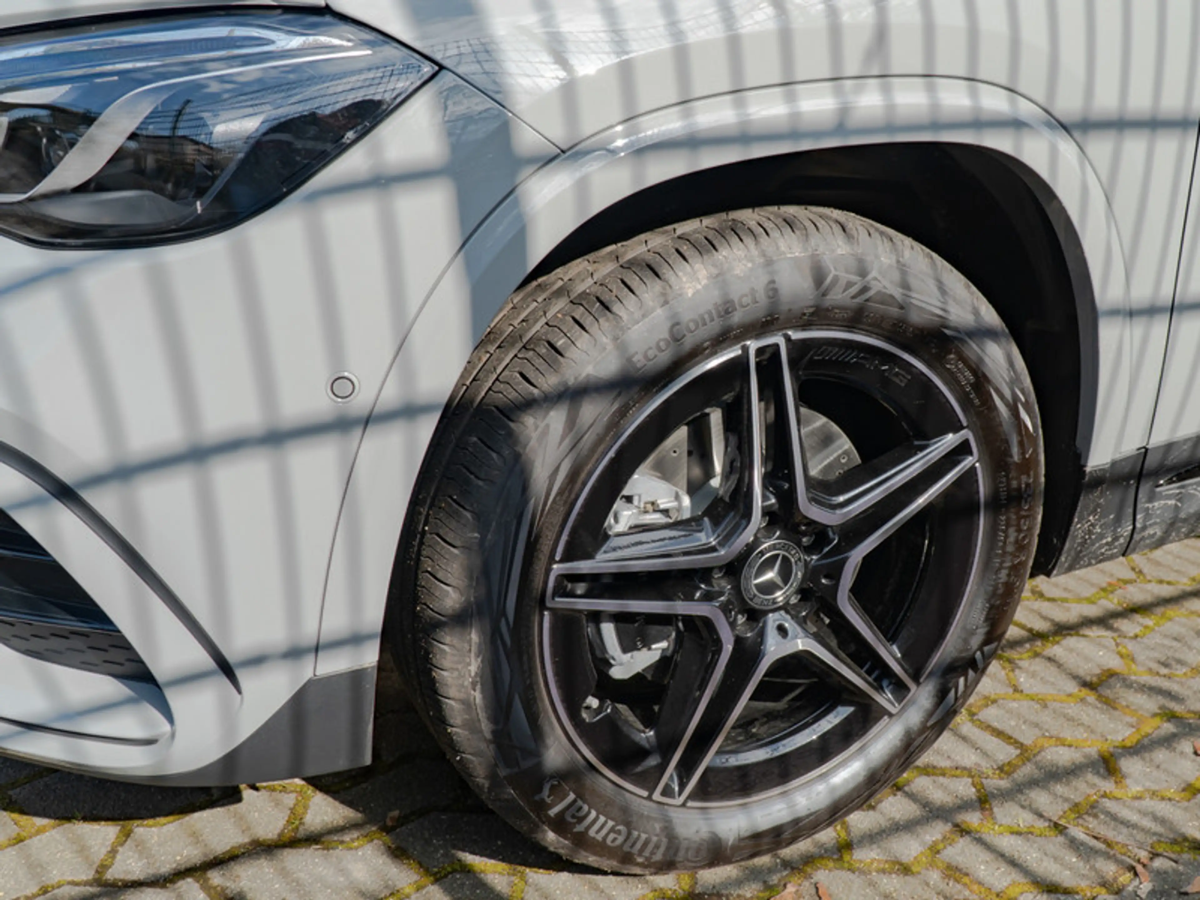 Mercedes-Benz GLA 250 e mit EQ Hybrid Technologie AMG-Sport — photo 4