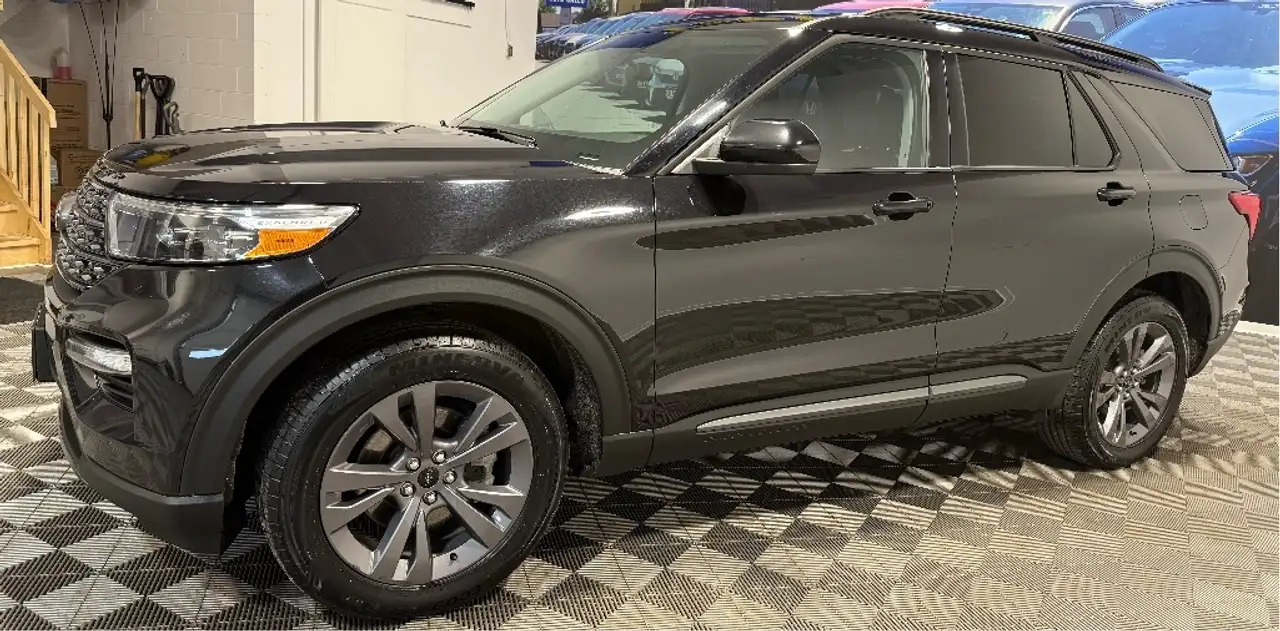 Ford Explorer снимка Ford Explorer