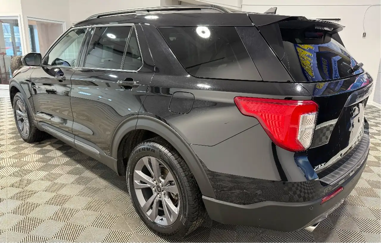 Ford Explorer снимка Ford Explorer