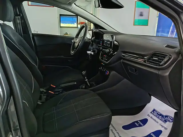 Ford Fiesta view 12