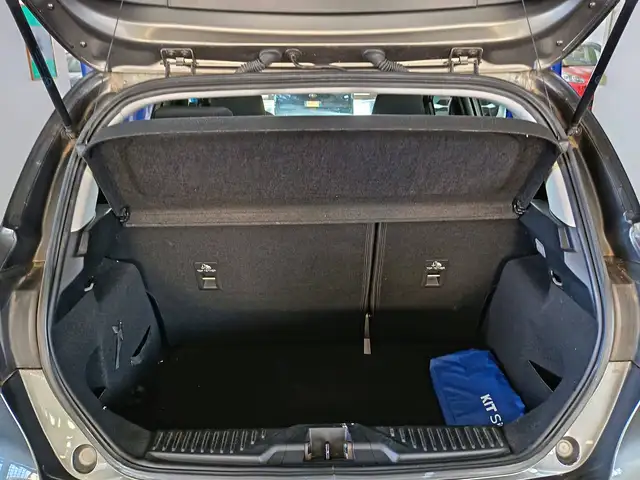 Ford Fiesta view 5
