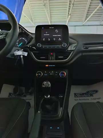 Ford Fiesta view 3