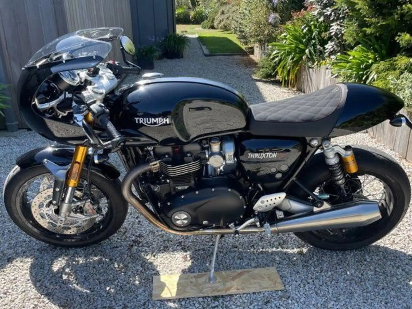 Triumph Thruxton RS Negro - 2