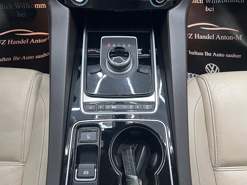 Jaguar F-Pace 20d AWD Prestige Aut. * SOFORT FINANZIERUNG & E... — photo 14