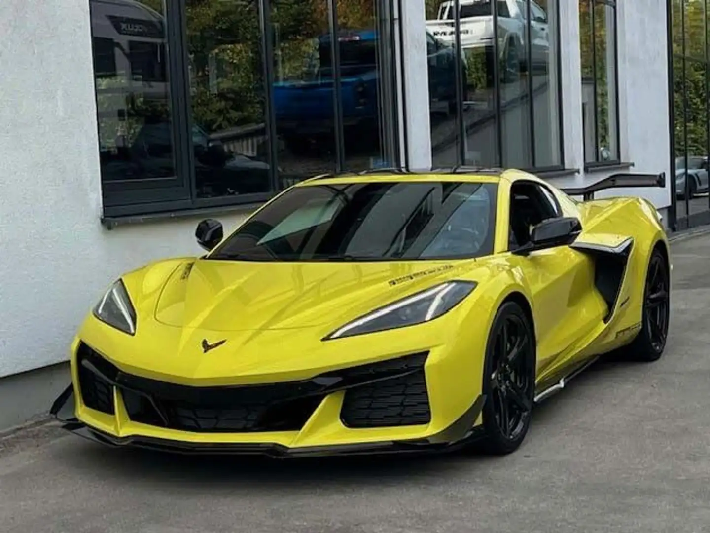 Corvette Z06 Coupe 3LZ  Z07 MY24 Europa Modell Gelb - 2